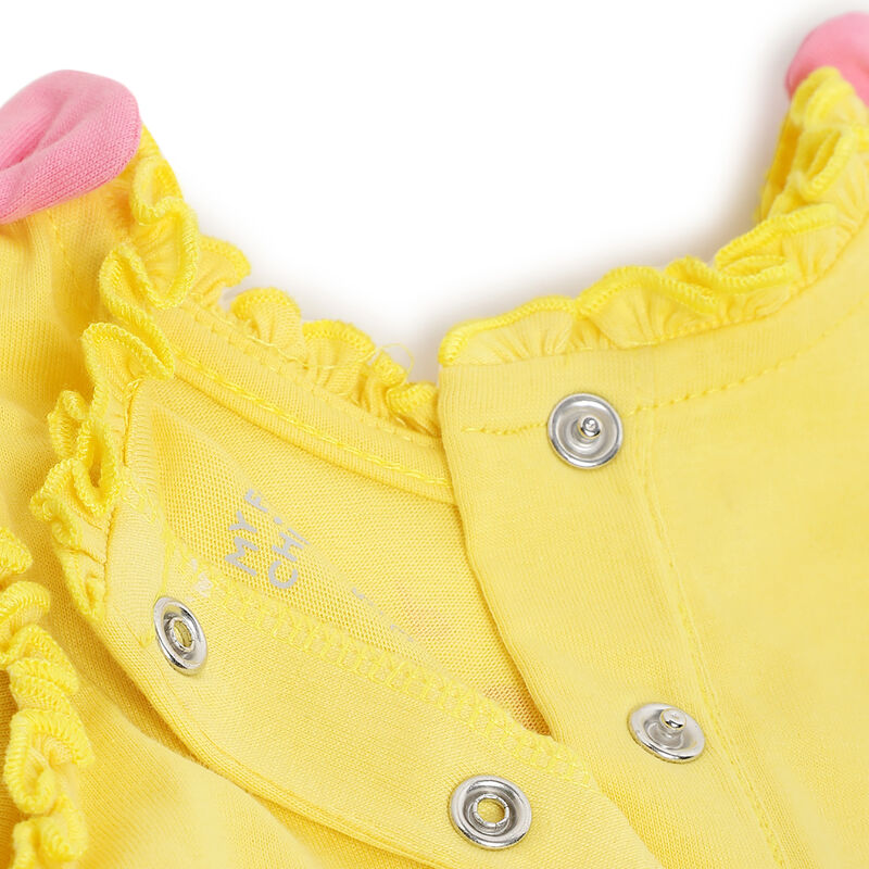 Girls Medium Yellow Printed Outfit with Short Pants image number 5